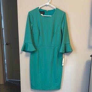 NWT Donna Morgan Green Ruffle Sleeve Dress